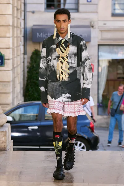 Look 15
